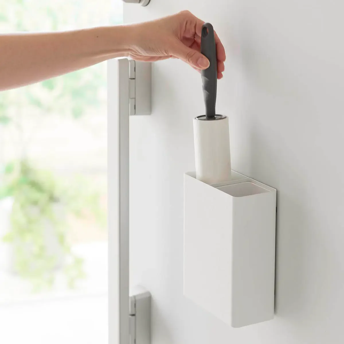 山崎実業 tower マグネット粘着クリーナースタンド収納&ダストボックス タワー - 画像 (5)